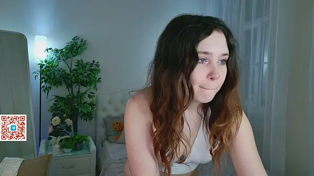 llina_gloww webcam