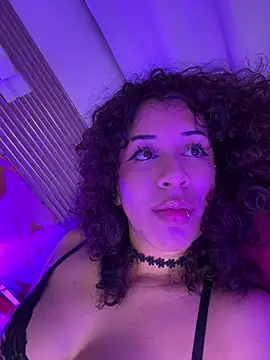 Woo_isDaphne live cam on StripChat