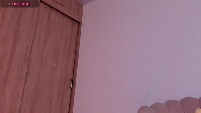 caroliinna_ webcam