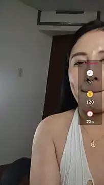 Emma_Hotkiss