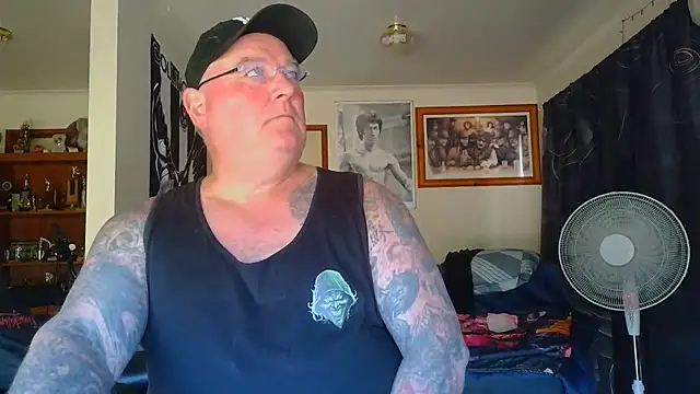 KINKYBLUEYES69
