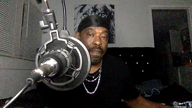 BigDaddyDy webcam