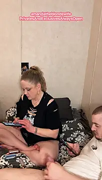 amandatheblondewife