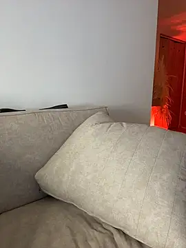 celeste_amber's live room