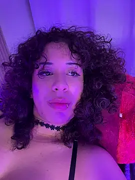 Woo_isDaphne live cam on StripChat