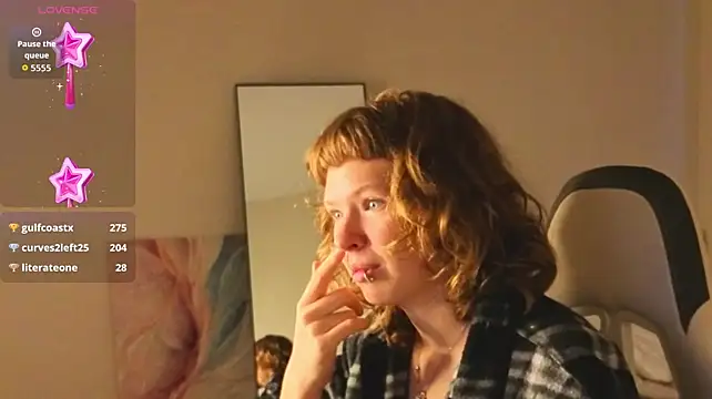 VioletDesiree webcam