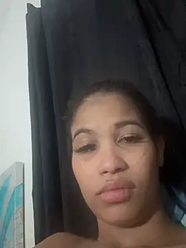 mia_klein1