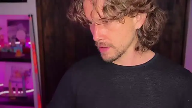 mcklister_kinky_feets