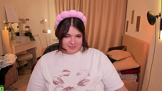 annet_nel1son (F young) - Lift my T-shirt