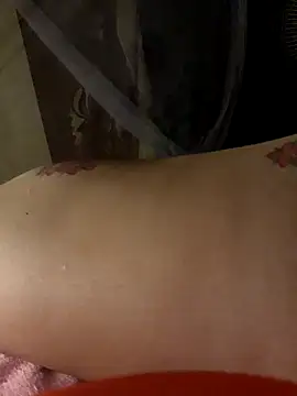 -Tara-a live cam on StripChat