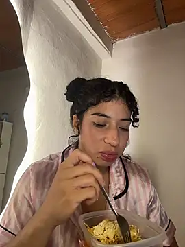 Miily_0 live cam on StripChat