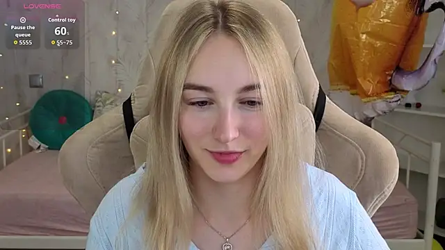 Shy_Polly