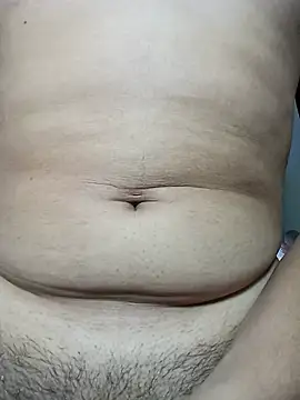 Model: kylieloliskiss