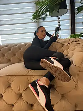 FeetVibe live cam on StripChat