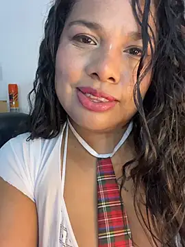 Rashell1_Queen live cam on StripChat