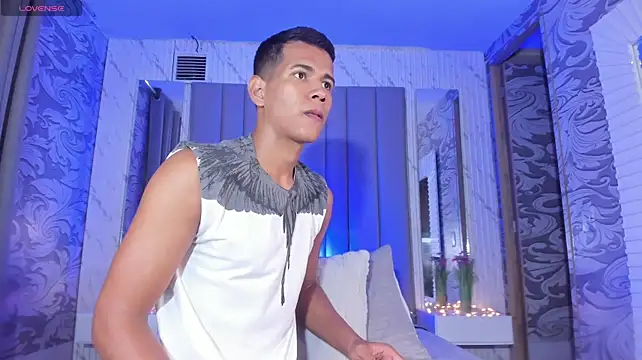 Noah_sexhotty