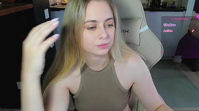 blonde_kellyy