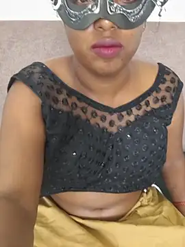pavi_pavikutty webcam