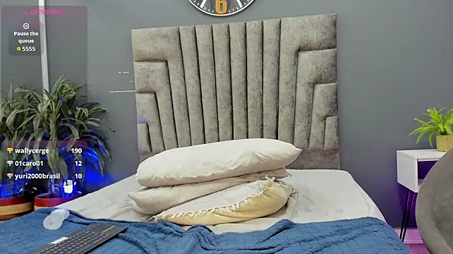 Houston__bull live cam on StripChat