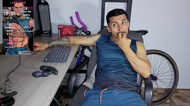 Marck_Muscle live cam on StripChat