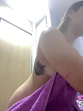 SabrinaSharper live cam on StripChat