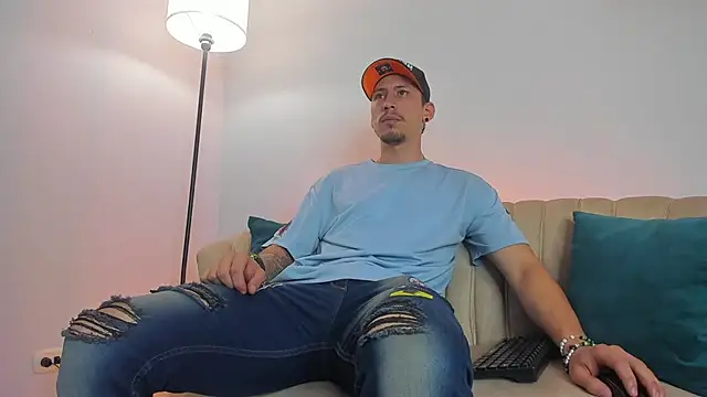 Valentino_Boss_