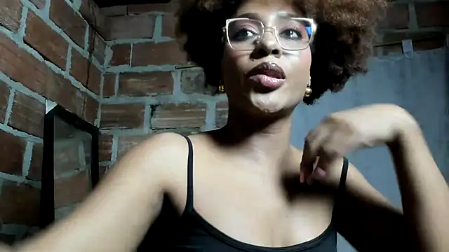 thaimy_ webcam