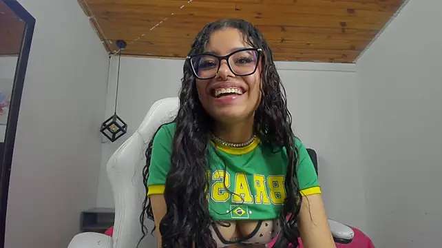 Issaa_Tyler webcam