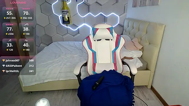 aliicemeow — FansOnlyX creator profile