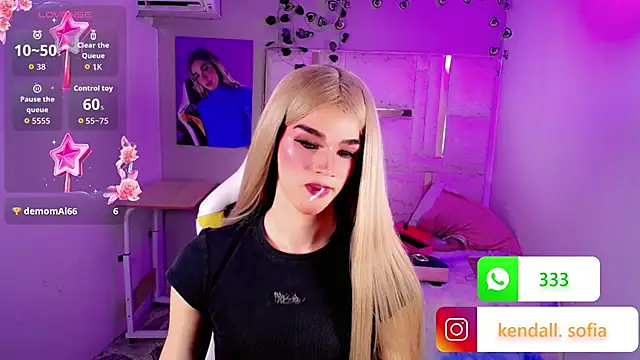 Sophiaa_doll_ live cam on StripChat