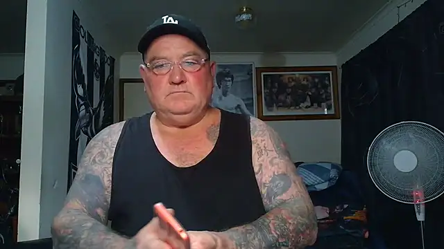 KINKYBLUEYES69