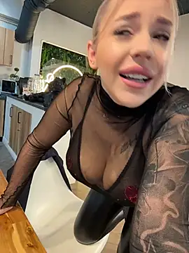 IveySin webcam