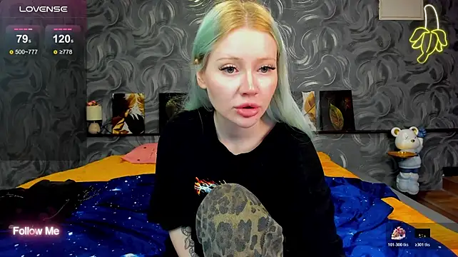 Lillie_Berry live cam on StripChat