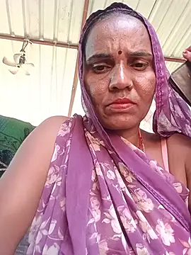 Priya_cutR live cam on StripChat