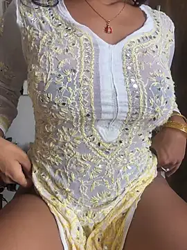 naughtysaraaa