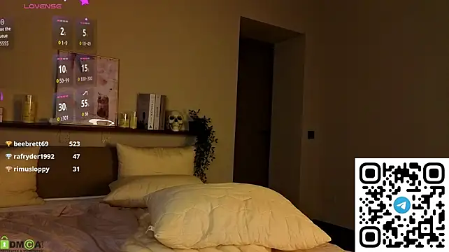 Selena_Sharp