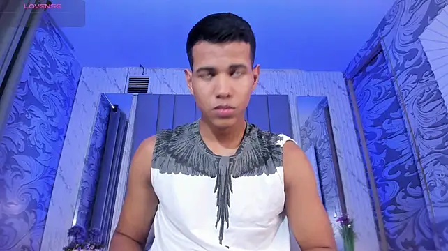 Noah_sexhotty