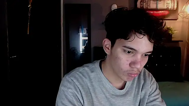 haku_nayro live cam on StripChat