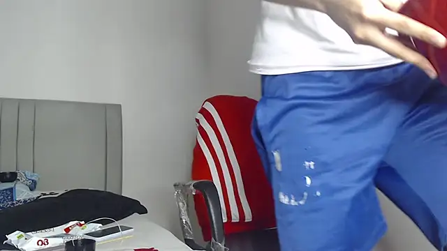 Owenn__blueee live cam on StripChat