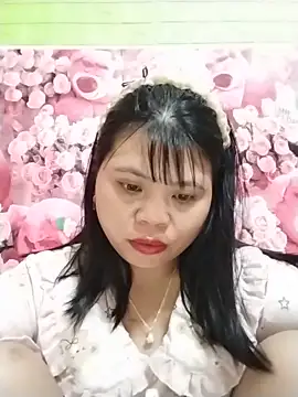 Xuka_lyss live cam on StripChat