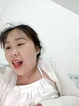-Nani_ live cam on StripChat