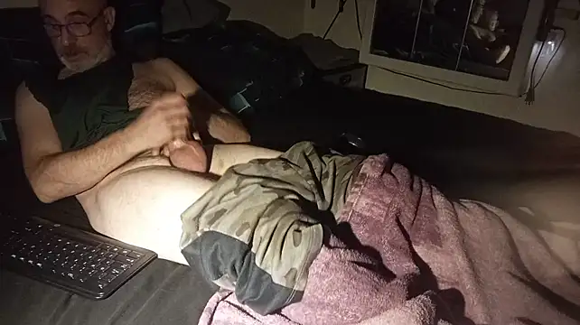 Kitrider live cam on StripChat