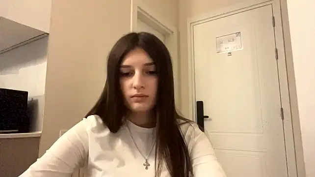 SpanishRooter live cam on StripChat