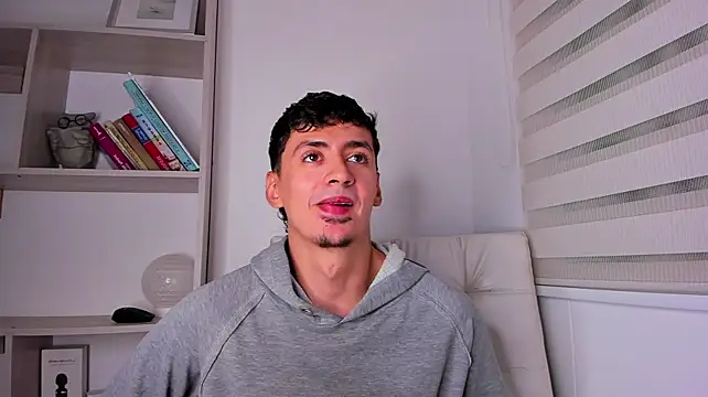 Aaron_Tate