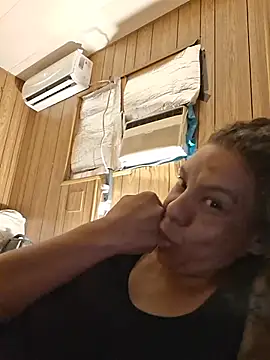 Creamer4444 webcam