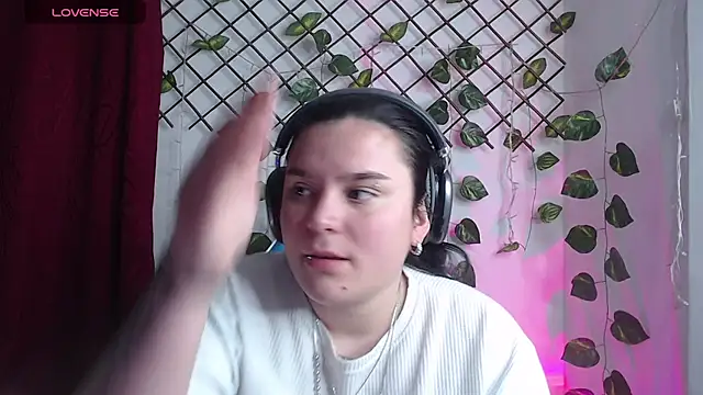 Nika_1_ live cam on StripChat