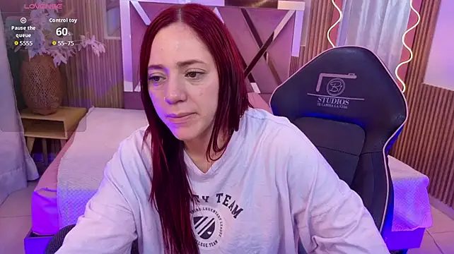 ANNE_TAY1
