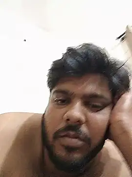 Cutehornyyboiy live cam on StripChat