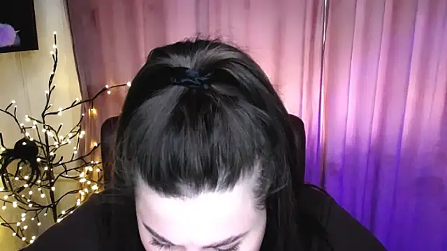 Emily_Mo