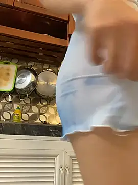 NINA2102 live cam preview